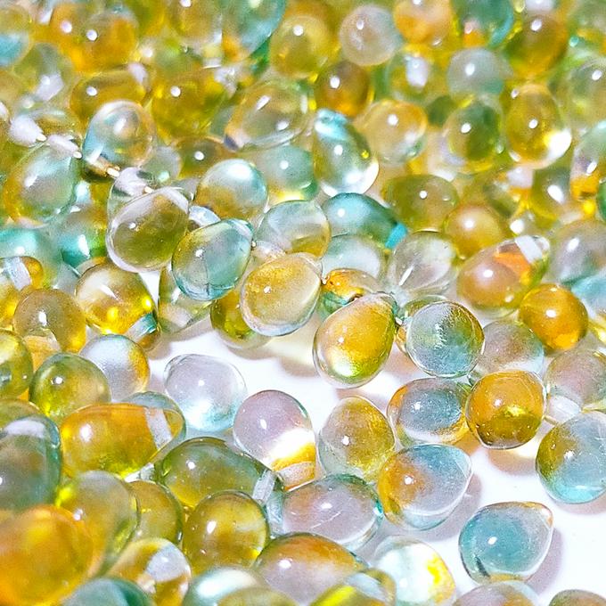 チェコビーズ ドロップ 6×9mm デュアルグリーン・トパーズ|20個入 ハンドメイド素材 BULBULBEADS