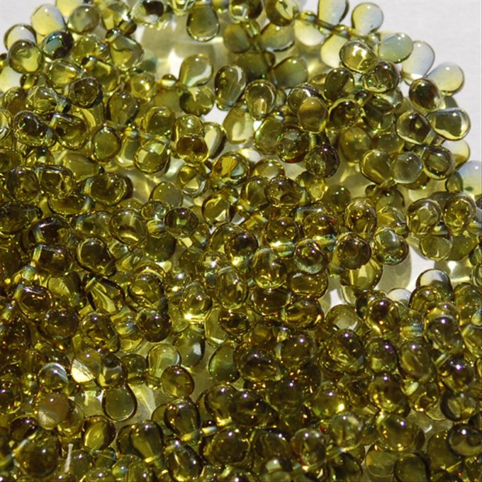 チェコビーズ ドロップ 4x6mm オリーブ・ツートーン・ラッカーコート｜30個入 ハンドメイド素材 BULBULBEADS