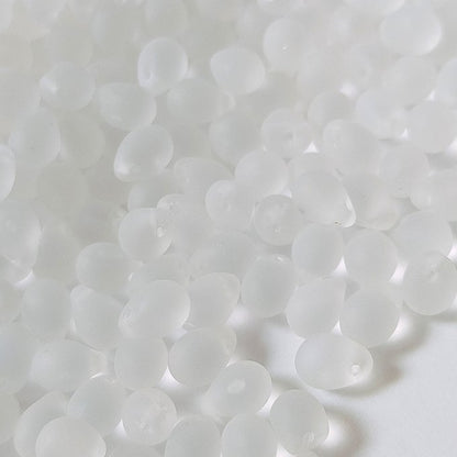 チェコビーズ ドロップ 4x6mm クリスタルクリア・マット｜30個入 ハンドメイド素材 BULBULBEADS