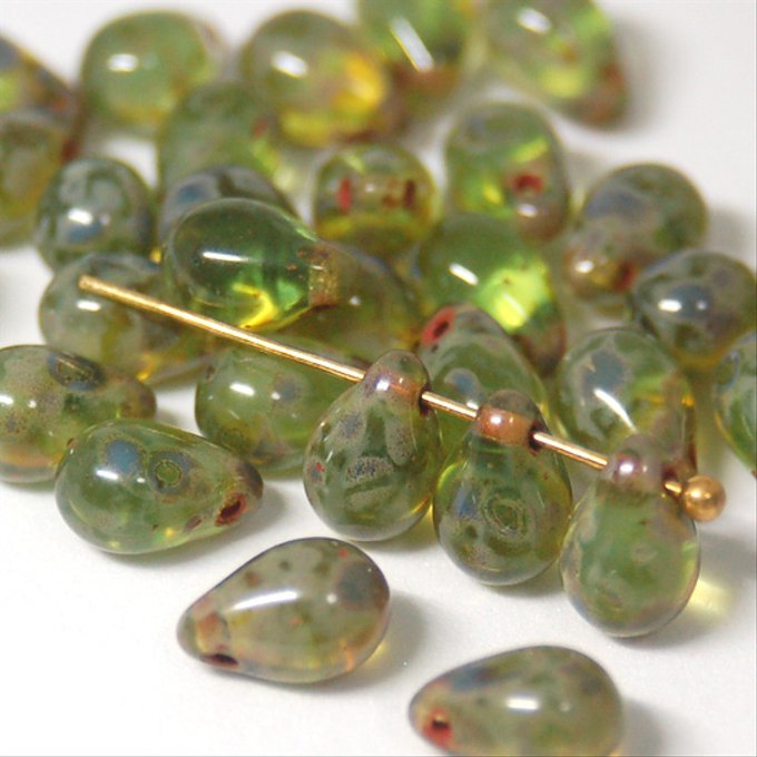 チェコビーズ ドロップ 6x9mm ラスター オリーブ・クリア｜20個入 ハンドメイド素材 BULBULBEADS