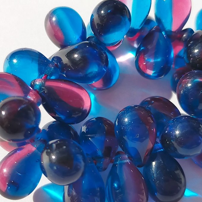 チェコビーズ ドロップ 6x9mm ブルー・フューシャ｜20個入 ハンドメイド素材 BULBULBEADS