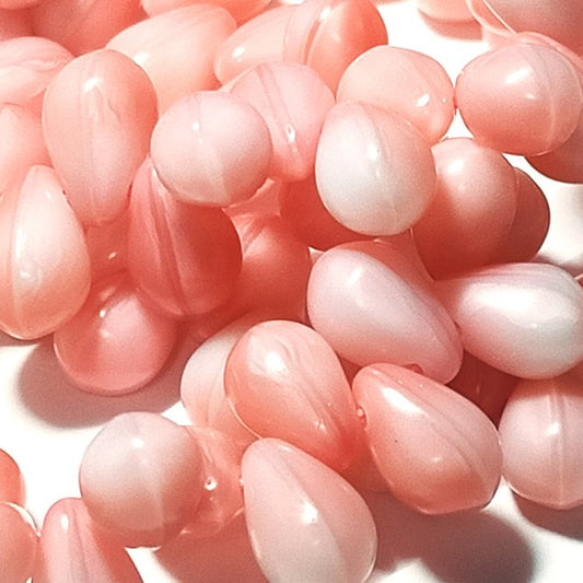 チェコビーズ ドロップ 6×9mm サーモンミルク｜20個入 ハンドメイド素材 BULBULBEADS
