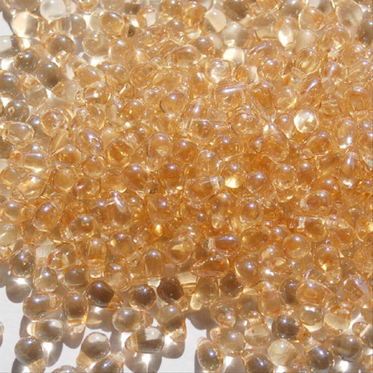 チェコビーズ ドロップ 4×6mm シャンパン・ラスター｜40個入 ハンドメイド素材 BULBULBEADS