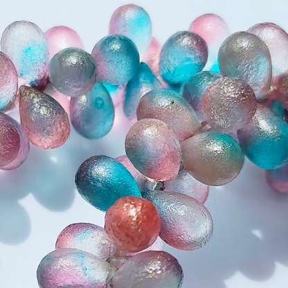 チェコビーズ ドロップ 6x9mm フロストバイトチェリー・ゴールドシマー｜10個入 ハンドメイド素材 BULBULBEADS