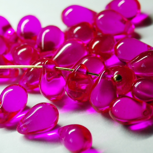 チェコビーズ ドロップ 6×9mm フューシャピンク・ラッカーコート｜20個入 ハンドメイド素材 BULBULBEADS