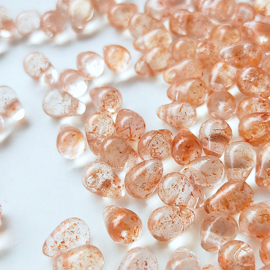 チェコ ビーズ ドロップ 4x6mm 30個 クリスタル クリア カッパー BULBULBEADS