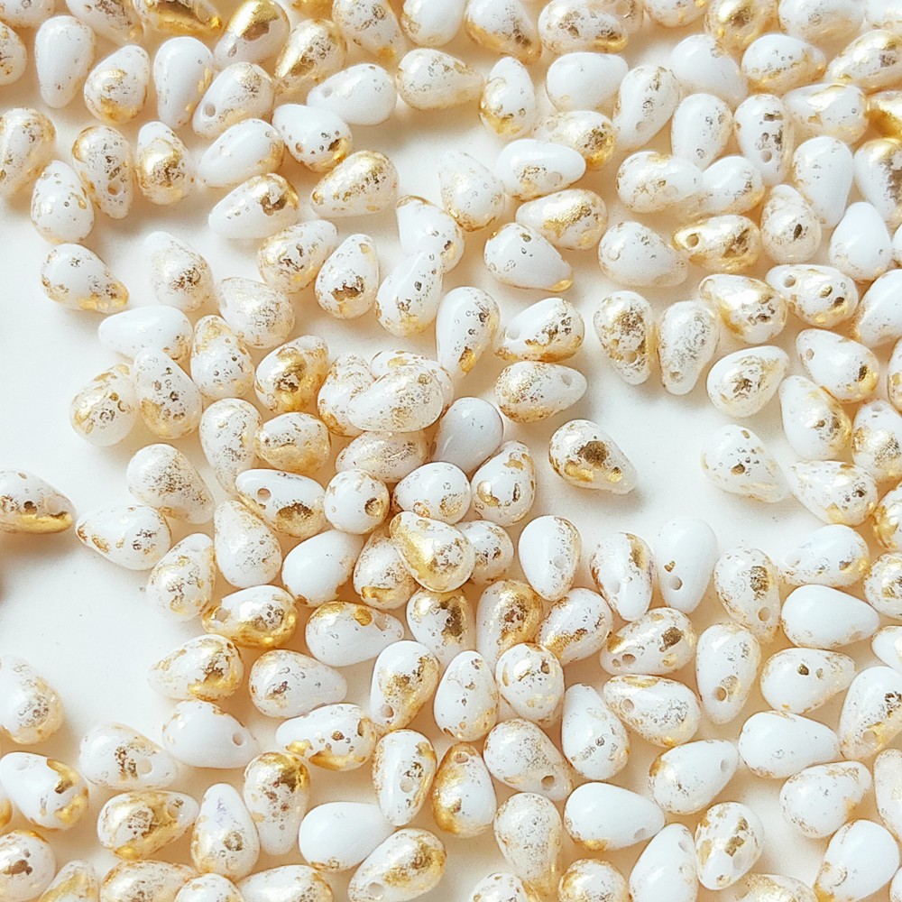 チェコ ビーズ ドロップ 4x6mm 30個 チョーク ホワイト ゴールド BULBULBEADS
