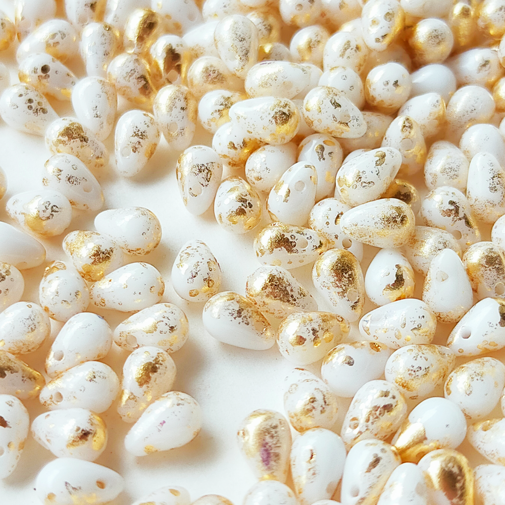 チェコ ビーズ ドロップ 4x6mm 30個 チョーク ホワイト ゴールド BULBULBEADS