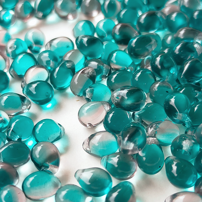 チェコ ビーズ ドロップ 5x7mm 20個 エメラルド グリーン ライト アメジスト コンビ BULBULBEADS