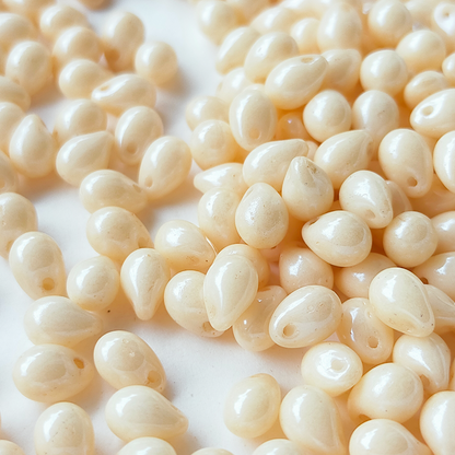 チェコ ビーズ ドロップ 5x7mm 20個 チョーク ホワイト アイボリー ラスター BULBULBEADS