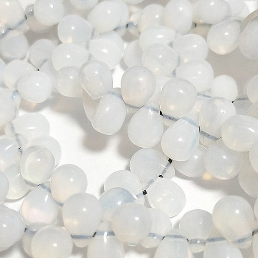 チェコビーズ ドロップ 5×7mm ホワイト オパール｜30個入 ハンドメイド素材 BULBULBEADS
