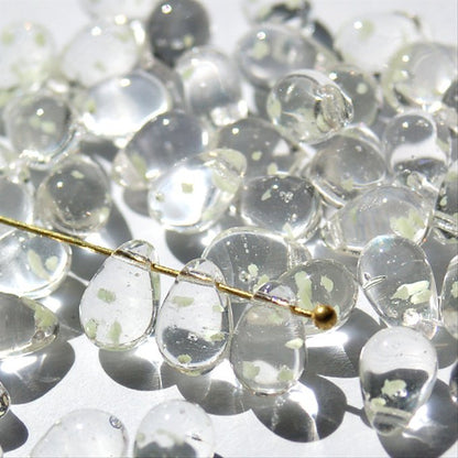 チェコビーズ ドロップ 6x9mm 蓄光グリーン｜20個入 ハンドメイド素材 BULBULBEADS