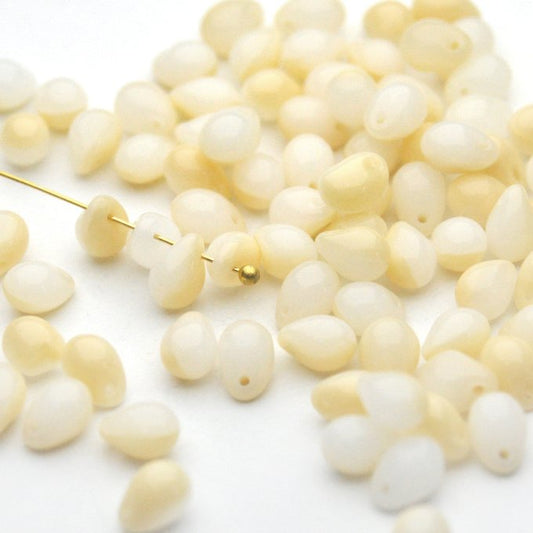 チェコビーズ ドロップ 5×7mm サンド｜40個入 ハンドメイド素材 BULBULBEADS