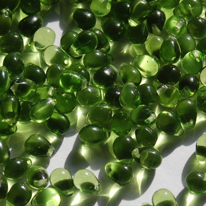 チェコビーズ ドロップ 5x7mm オリーブ グリーン クリア｜5個入 ハンドメイド素材 BULBULBEADS