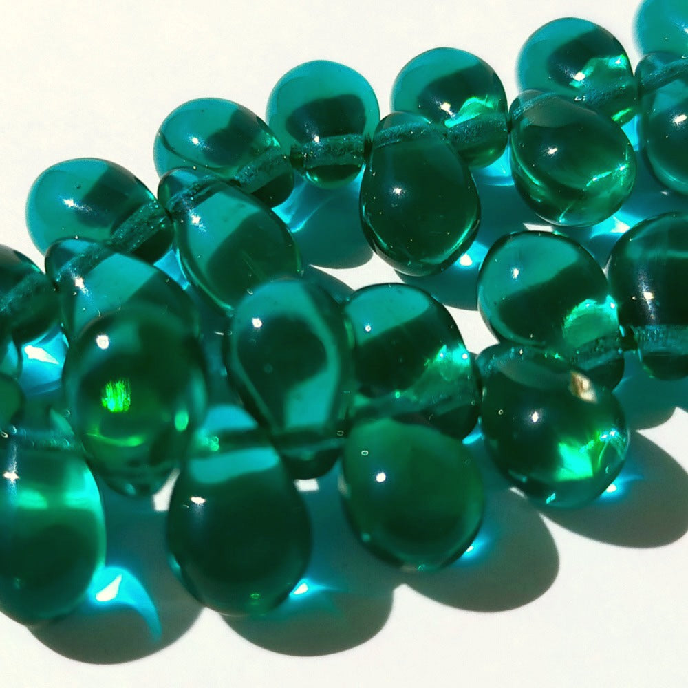 チェコビーズ ドロップ 6×9mm エメラルドグリーン2・クリア｜10個入