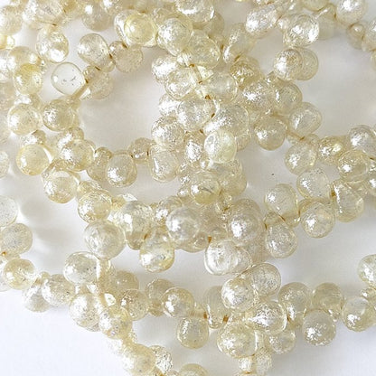 チェコビーズ ドロップ 4×6mm クリスタル・シルバーラスター｜60個入 ハンドメイド素材 BULBULBEADS