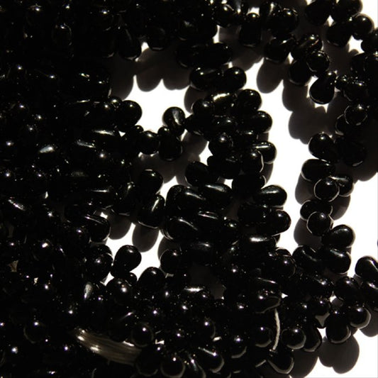 チェコビーズ ドロップ 4×6mm ジェットブラック｜40個入 ハンドメイド素材 BULBULBEADS