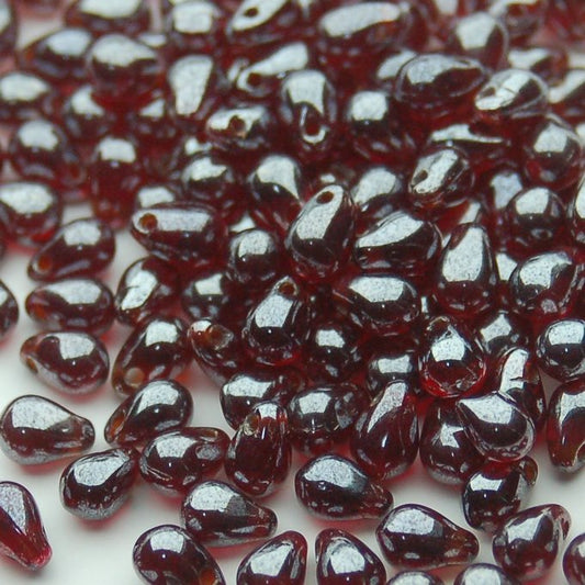 チェコビーズ ドロップ 4×6mm シャイニー ガーネット｜20個入 ハンドメイド素材 BULBULBEADS