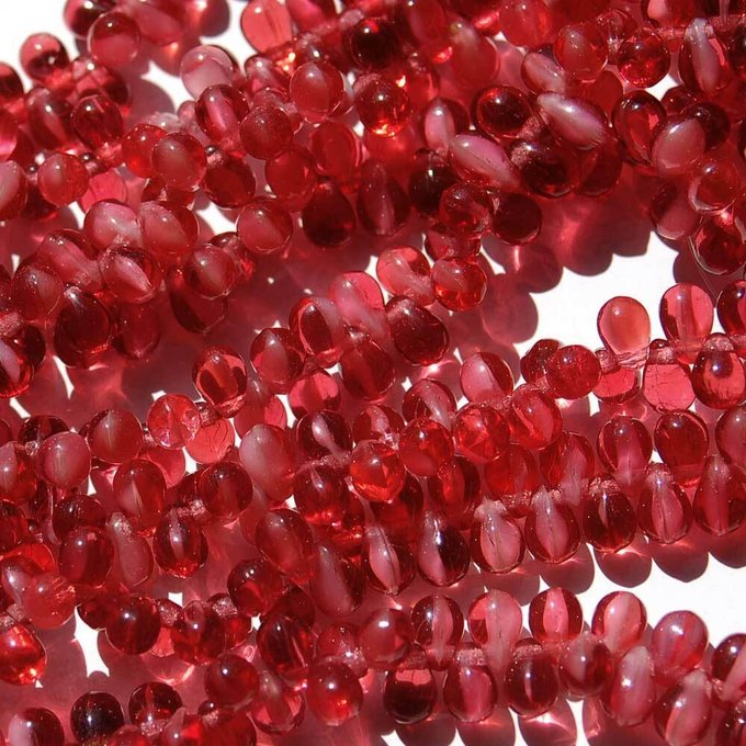 チェコビーズ ドロップ 4×6mm ポメグラネート｜20個入 ハンドメイド素材 BULBULBEADS
