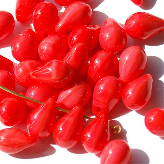 チェコビーズ ドロップ 6×9mm コーラルレッド・不透明｜20個入 ハンドメイド素材 BULBULBEADS