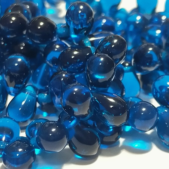 チェコビーズ ドロップ 6x9mm カプリブルー8｜20個入 ハンドメイド素材 BULBULBEADS