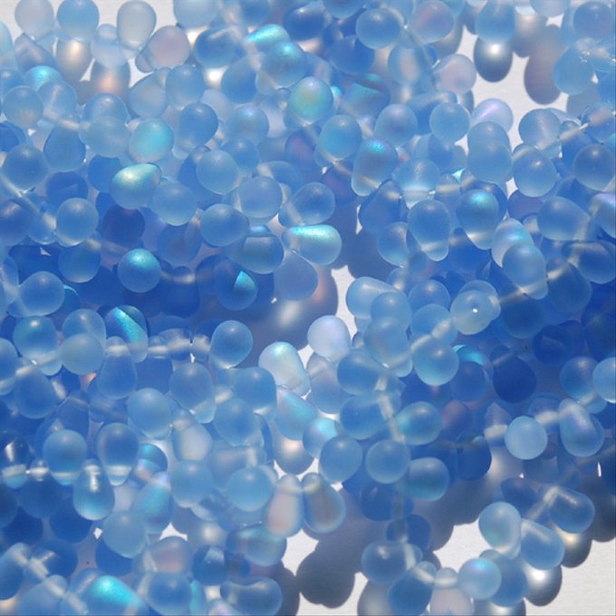 チェコビーズ ドロップ 4×6mm サファイアライト・マットAB｜40個入 ハンドメイド素材 BULBULBEADS