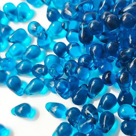 チェコビーズ ドロップ 5×7mm カプリブルー 8 クリア｜40個入 ハンドメイド素材 BULBULBEADS